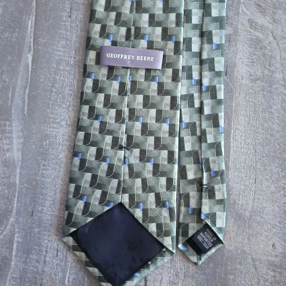 Set‎ Of 4 Geoffrey Beene Mens Silk Neck ties Multicolor  American Greetings